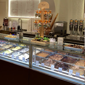 Venchi Cioccolato e Gelato, Roma Via della Croce, Piazza di Spagna thumb 5